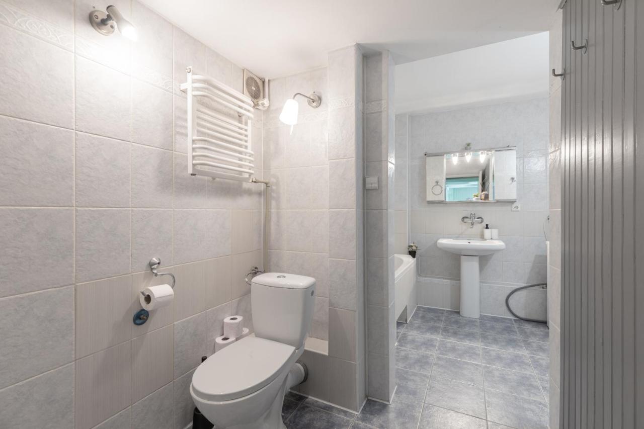 Апартаменти Superapart Marszalkowska 19 Urban Hideaway With Modern Comforts *